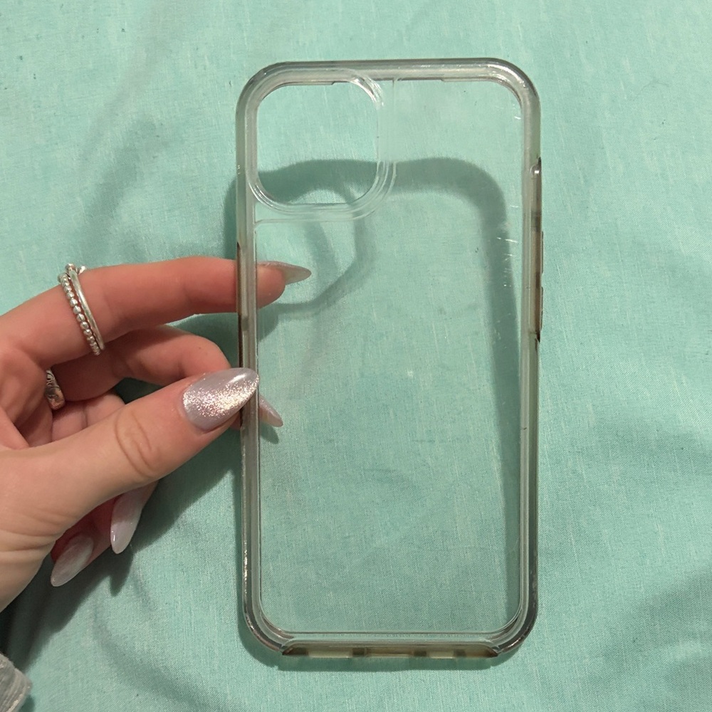 Otterbox Clwar iPhone 13 case